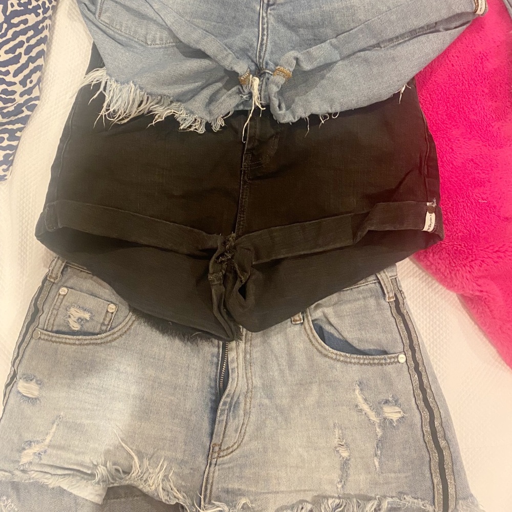 3 one teaspoon Jean shorts! All size 28